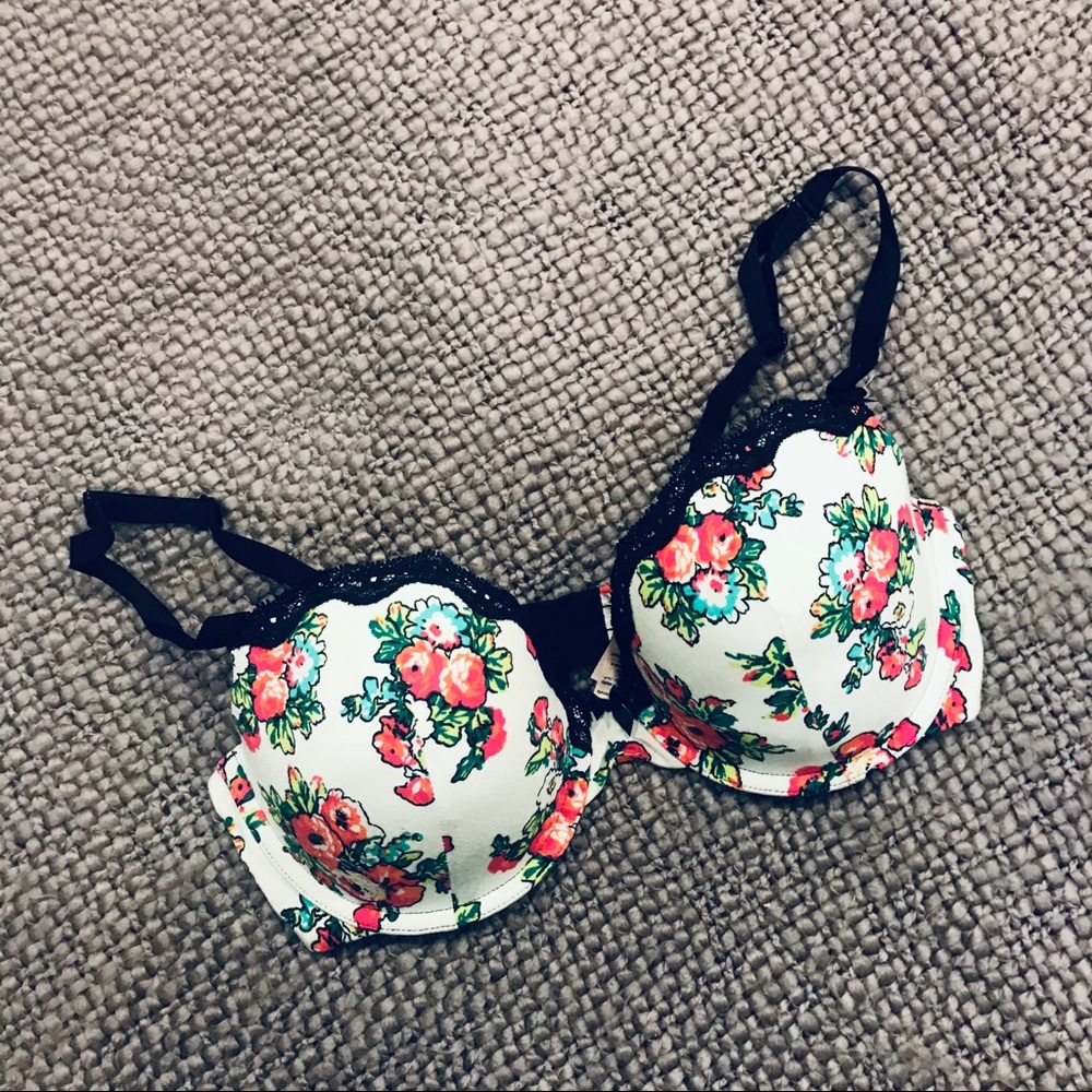 Raspberry Bra - Picture 2 of 7